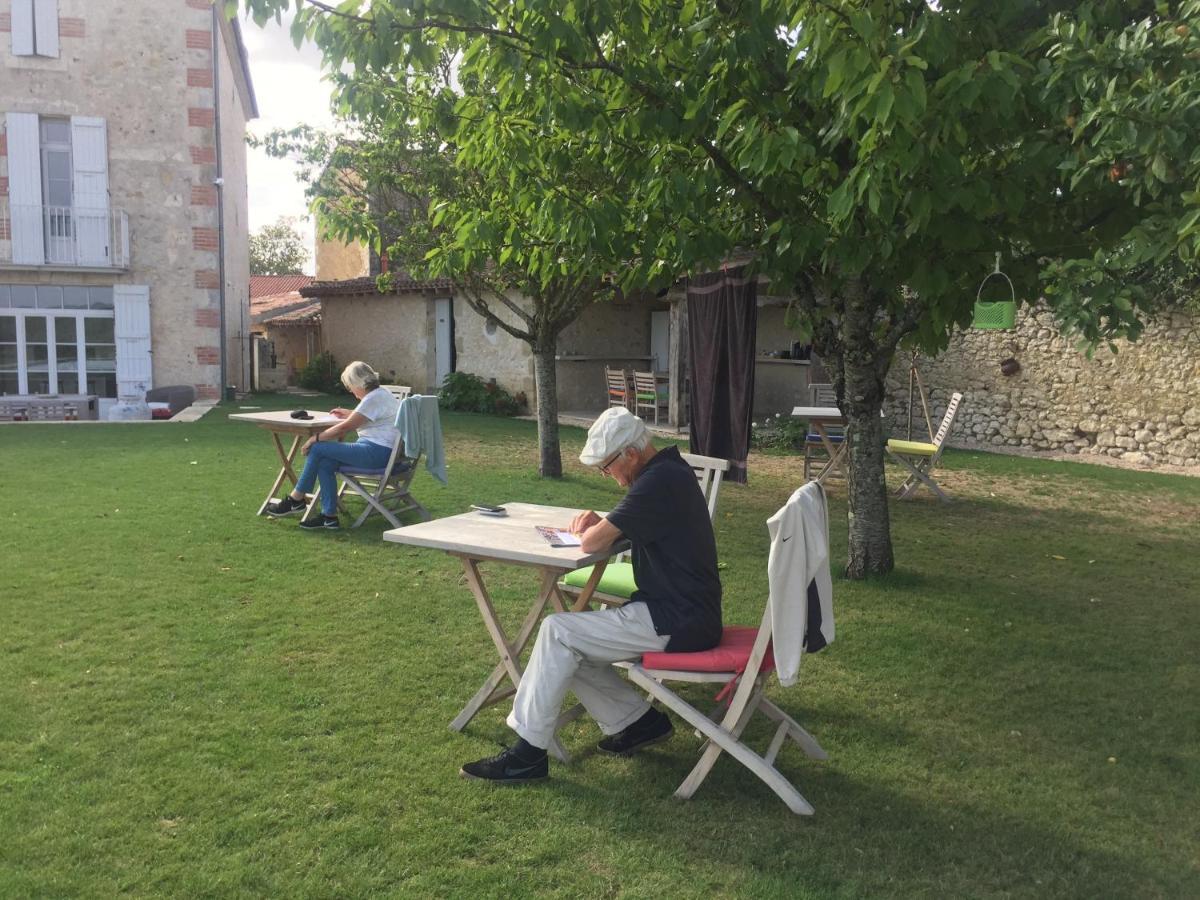 B&B La Mirande De Saint-Clar Bagian luar foto