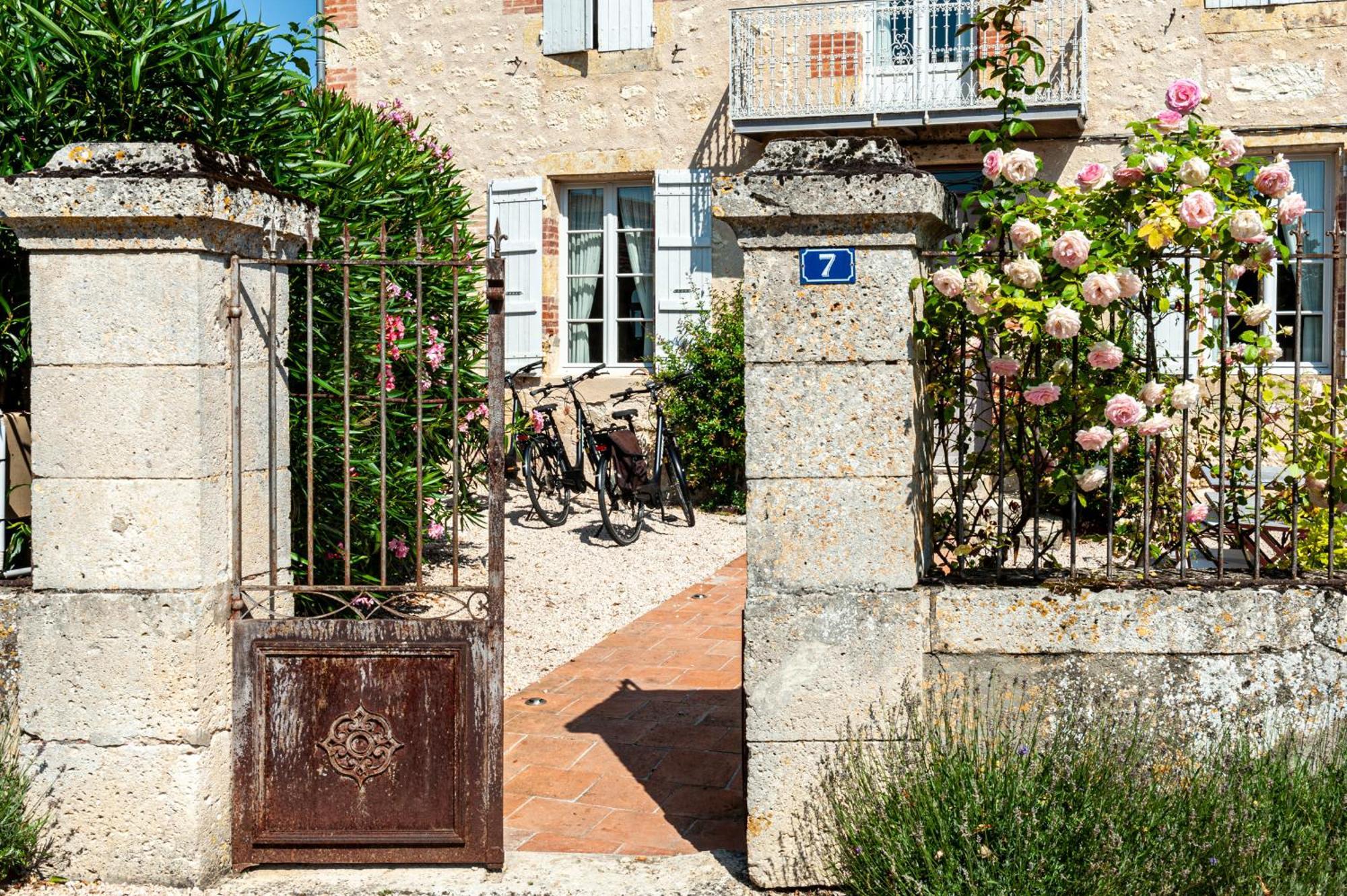 B&B La Mirande De Saint-Clar Bagian luar foto